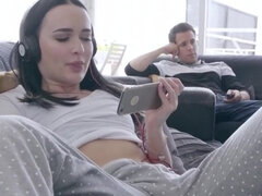 Bekleidet, Handjob, Hd, Lecken, Masturbation, Muschi, Schwestern, Taboo