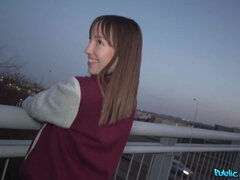 Bruinharig, Europees, Spijkerbroeken, Natuurlijke tieten, Doordringend, Gezichtspunt, Sokken, Tatoeage