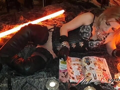 Любители, Ботинки, Перчатки, Кожа, Милф, Развязные, Курящие, Шлюха