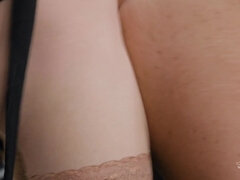 Cul, Blonde, Brunette brune, Tromperie, Talons, Seins naturels, Tatouage, Nénés