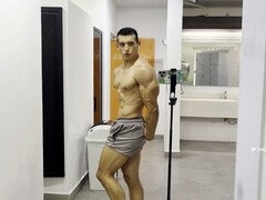 Jhonbianco in a hot muscle worship session getting himself off