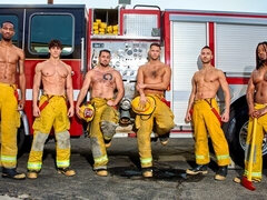 Gros cul, Grosse bite, Gros seins, Sucer une bite, Brunette brune, En levrette, Partouze, Mère que j'aimerais baiser