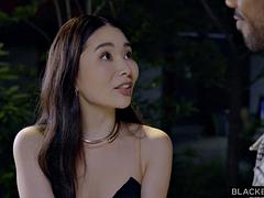 Asiatique, Grosse bite, Noire, Sucer une bite, Noir ébène, Interracial, Chevaucher