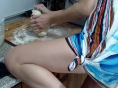 Baking cakes while giving oral pleasure in the kitchen with Spaingirl