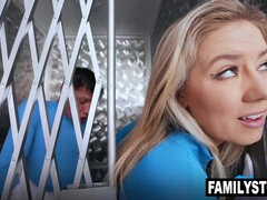 18 jaar, Kont, Grote lul, Vingeren, Likken, Kut duiken, Tiener, Trio