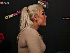 Leie, Grosse titten, Spermaladung, Fetisch, Handjob, Milf, Büro, Realität