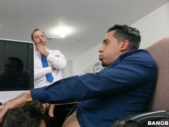 フェラチオ, 茶髪の, 衣服着たままセックス, イマラチオ, オフィス