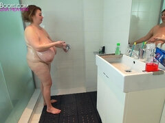 Cuarto de baño, Gorda, Tetas grandes, Maduro, Mamá, Tetas naturales, Tetas colgantes, Ducha