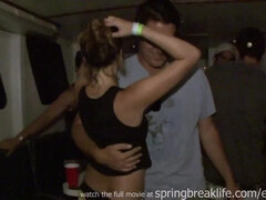 Bruinharig, Universiteit, Dansen, Lul, Dronken, Flashing, Vriendin, Onschuldig