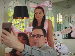 Amateur, Sucer une bite, Brunette brune, Famille, Hard, Hd, Perverse, Surprise