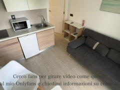 Enthousiasteling, Blond, Handbeurt, Hd, Italiaans, Moeder die ik wil neuken, Student, Strak