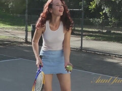 Braunhaarige, Verein, Geile alte tussi, Hd, Masturbation, Reif, Solo, Titten