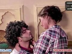 Sucer une bite, Éjaculation interne, Tir de sperme, Médecin, Branlette thaïlandaise, Hard, Indienne, Bureau