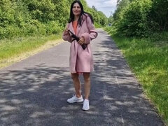 Amateur, Brunette brune, Nue  à poil, Nue, De plein air, Culottes ou slips, Pisser, Solo