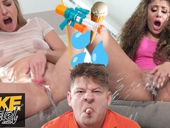 デカ尻, ブロンド, フェラチオ, バック, 女, オーガズム, おもらし, 三人