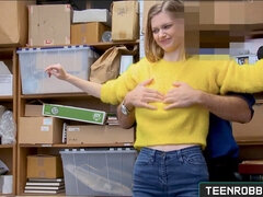 Gros seins, Chantage, Sucer une bite, Attrapée, Branlette thaïlandaise, Hd, Suçant, Adolescente