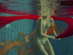 Enchanting chick - poolside clip - Underwater Show