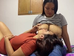 Breast milk pump, drinking breast milk, tetas leche materna