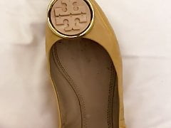 Cum on Tory Burch flat shoe