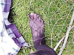 Im Wald mit Nylons