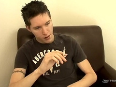 Insane Ryan Faps His Lengthy Beefstick And Shoots His Torrid Jizm