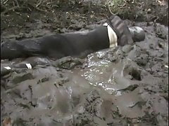 mud dress 37