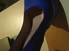 Blue suede peep toe high heels cummed