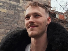 Non-professional Czech hottie with tats bouncing on a boner