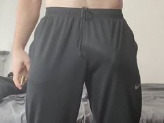 Oiled muscular man cum for you