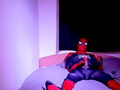 Spiderman zentai use a dildo and cum