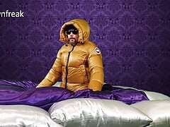 Humping Overfilled Canada Goose Down Jacket