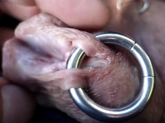 Piercings und andere Modifikationen