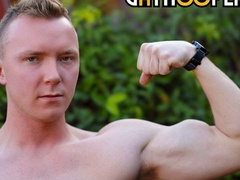 Solo hottie Justin Fletcher playing around with his meaty penis