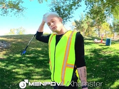 MenPov Park Employee Gets Picked Up For Hook-up