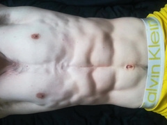 Super-hot JOCK is flexing MUSCLES and pleasuring himself