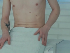 18yo gay sucks off masseur before bare cock insertion