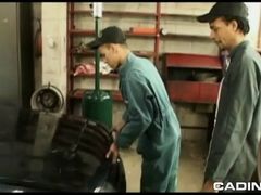 Cadinot.fr - Three young mechanics