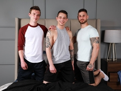Strong sexual intimacy in the family for three steamy lads