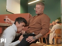 Ashton Summers indulges in fantasies of Clark Delgaty from the neighboring table and seizes the opportunity to passionately ravish him - Papi