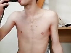 twink swallowiing his dildo