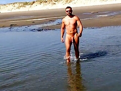 Nude Beach Big Dicked Hunk - Mrbritainx