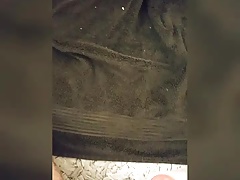 Nice thick cumshot onto black towel