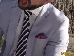 MENATPLAY Latino Bear Hector De Silva Barebacks Robbie Rojo