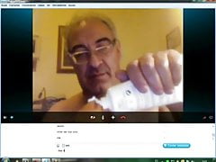 Roberto Malone using a Dildo