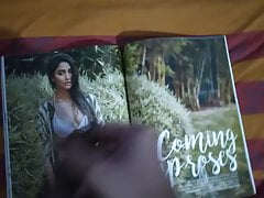 pooja hegde got cumsplah