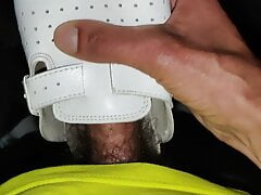Omas bzw Schwiegermutters Schuhe gefickt