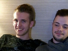 Twink fuck bareback in the parents's bed