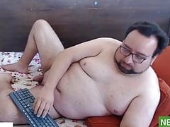 Husky Guy Exposed on Cam