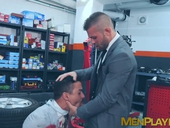 Handsome hunk Jonathan Miranda deepthroats rock hard cock