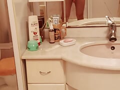 masturbation time in front of the mirror before the bath in the shower when no one is home